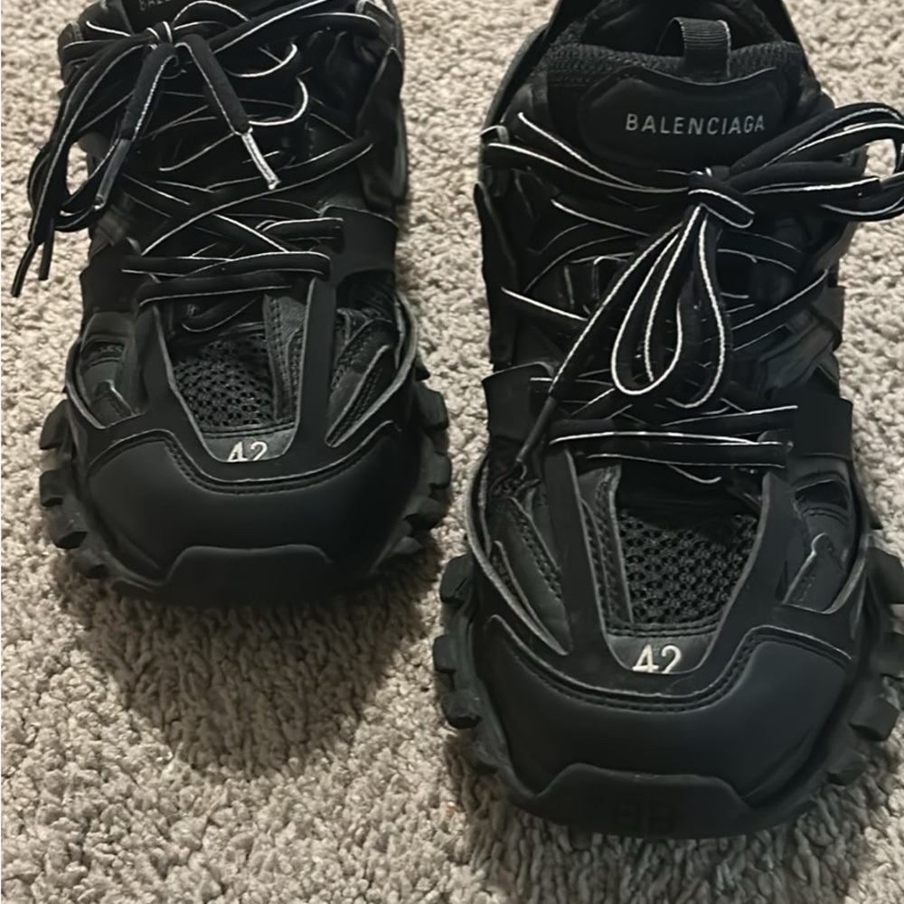 Balenciaga Men's All-Black Athletic Shoes - Picture 2 of 3